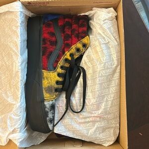 Brand new in box Vans platform high top sneaker